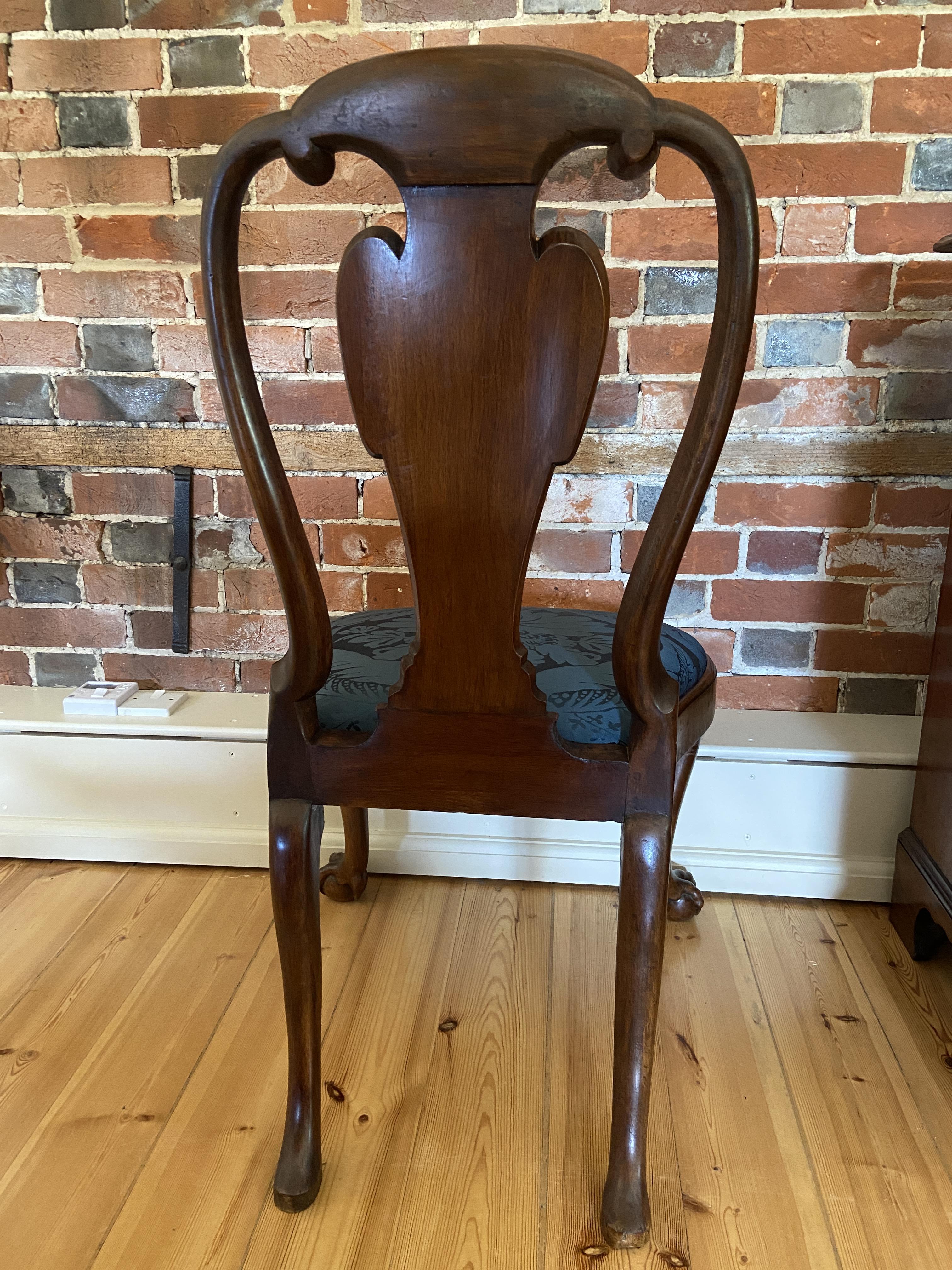 A George II carved walnut side chair in the manner of Giles Grendey - Image 6 of 9