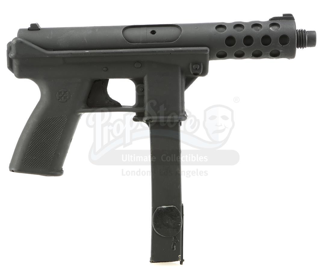 Lot # 534: BIG TROUBLE IN LITTLE CHINA - Jack Burton's (Kurt Russell) TEC-9 Gun