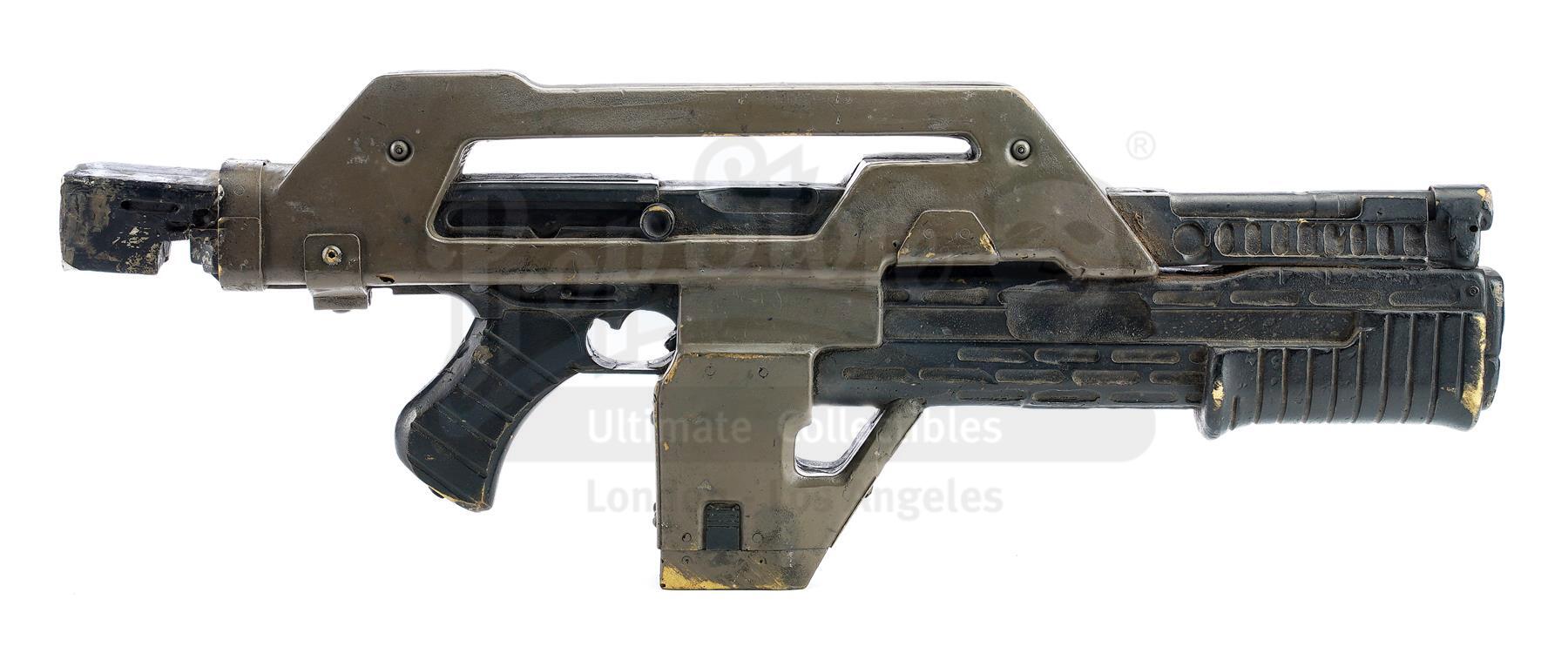 Lot # 7: ALIENS - Vasquez's (Jeanette Goldstein) Screen-Matched Lightweight M-41A Pulse Rifle