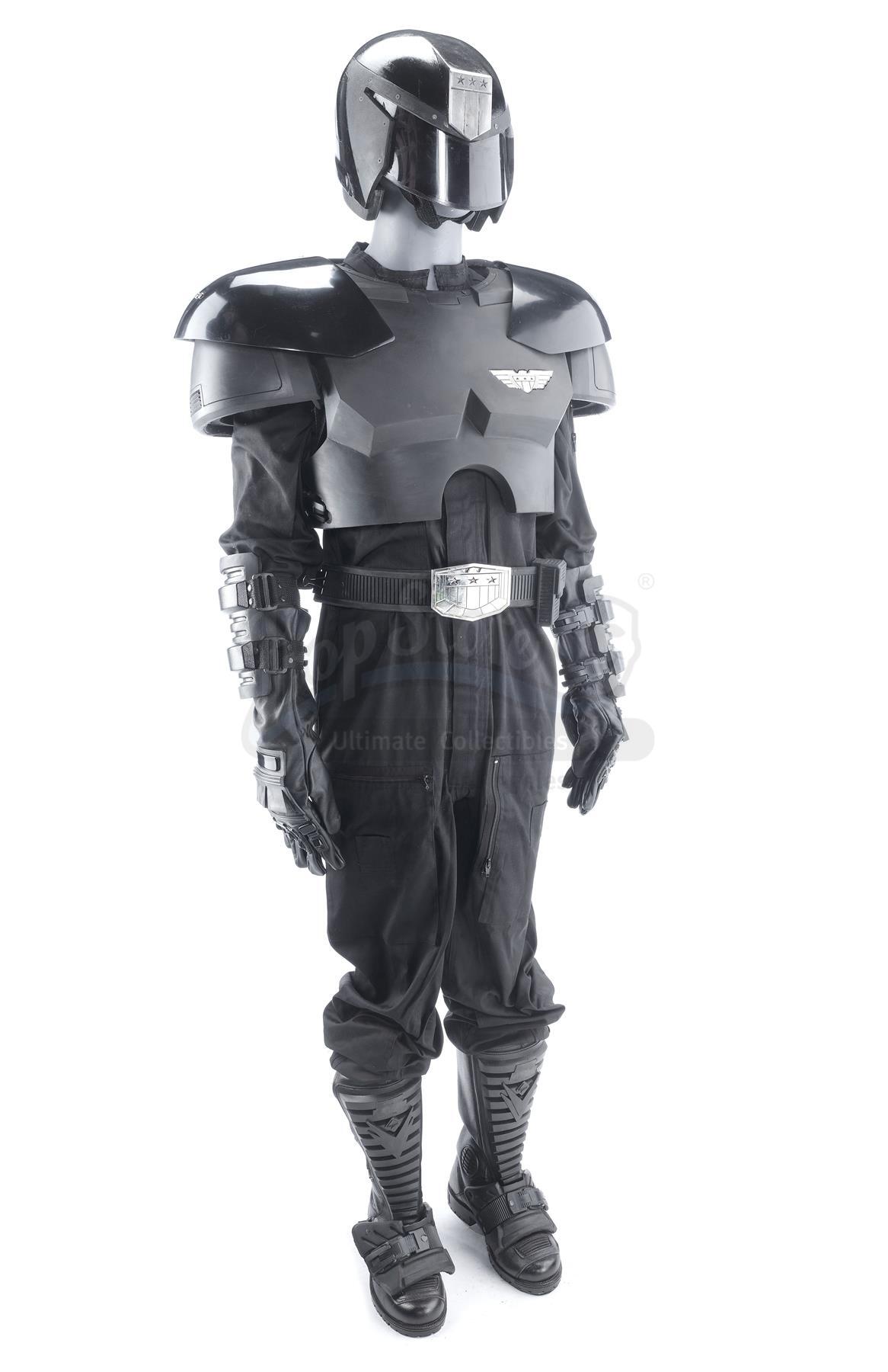 Lot # 803: JUDGE DREDD - Judge Hunter Costume