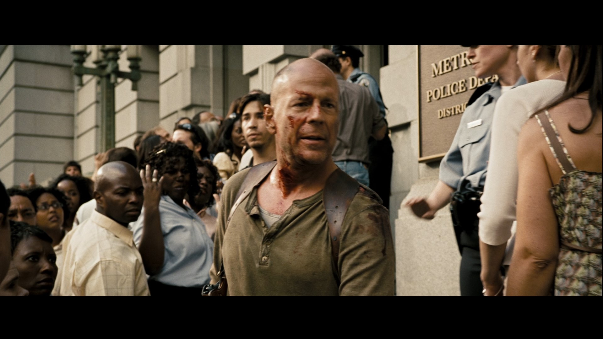 DIE HARD WITH A VENGEANCE (1995) - John McClane (Bruce Willis) Police Badge and Photo ID - Image 6 of 7