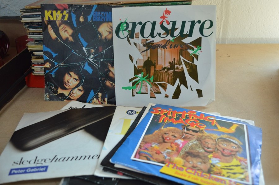 A quantity of LP records to include Yes, Bruce Springsteen, Joe Satriani, Led Zeppelin, Enya, Bon - Image 10 of 14