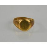 A 9ct gold signet ring, 4.4g.