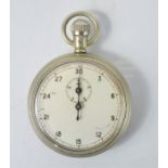 A military thirty second second stopwatch with crows foot and VC/2534 to verso