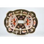 A Royal Crown Derby oblong scalloped shape dish, Imari pattern, 18 by 14cm.