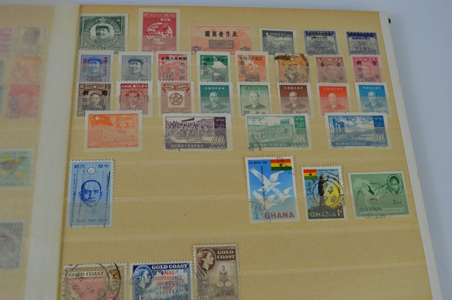 A stamp album of British and worldwide stamps to include - Luxembourg - Poland - Italy - Russia - - Image 16 of 19