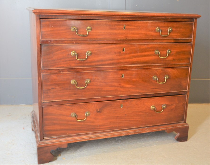 A Georgian mahogany chest of drawers raised on bracket feet, 81cm by 95cm by 49cm