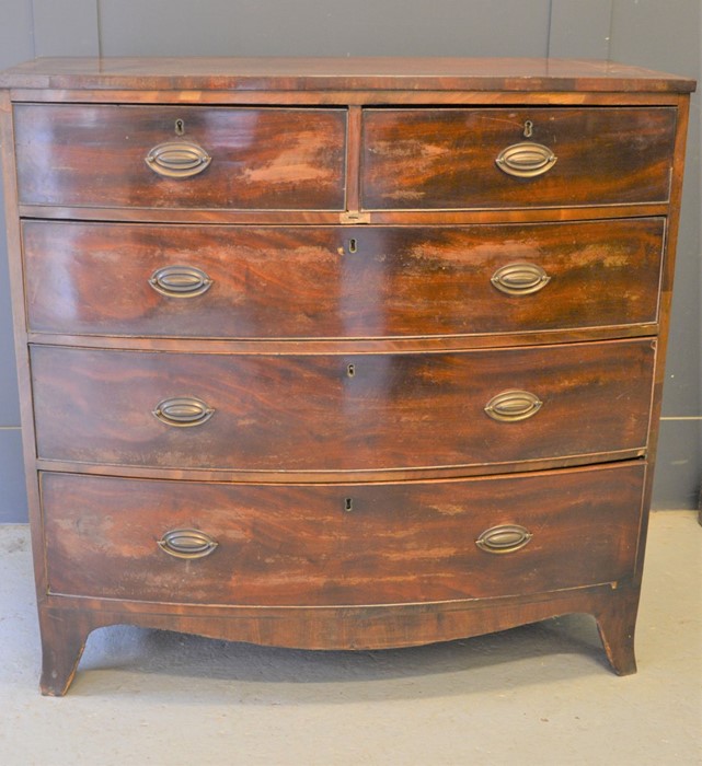 A 19th century mahogany two over three bow fronted chest of drawers, 104cm by 106cm by 53cm - Bild 2 aus 2