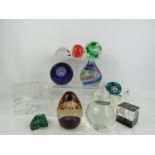 A quantity of glass paperweights to include Caithness "Dash" Langham, Edinburgh crystal and Wedgwood