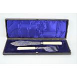 An Edwardian silver fish serving set in original case, hallmarked Sheffield