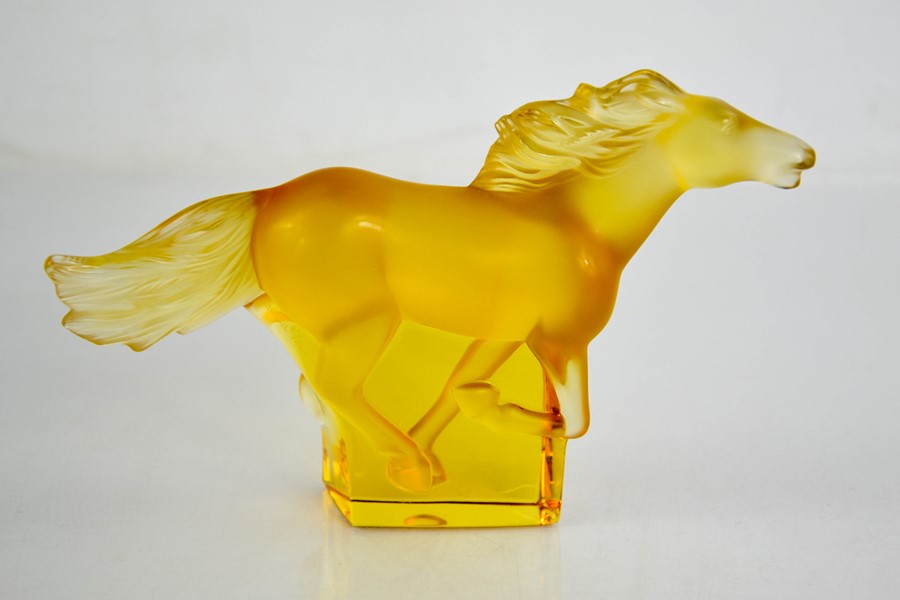 A Rene Lalique Kazak glass amber horse, etched Lalique. 11.5cms x 18cms - Image 2 of 3