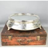 An Edwardian silver plated wedding cake stand, with mirrored top, in the original wooden box, 46cm