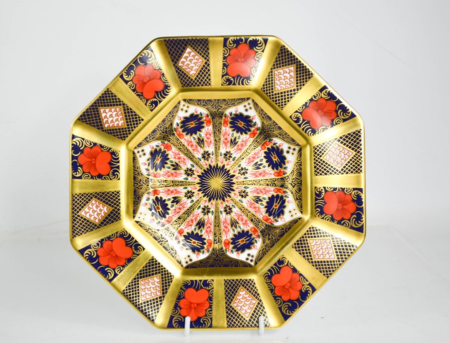 A Royal Crown Derby Imari pattern plate 1128, of octagonal form, 22½cm diameter.