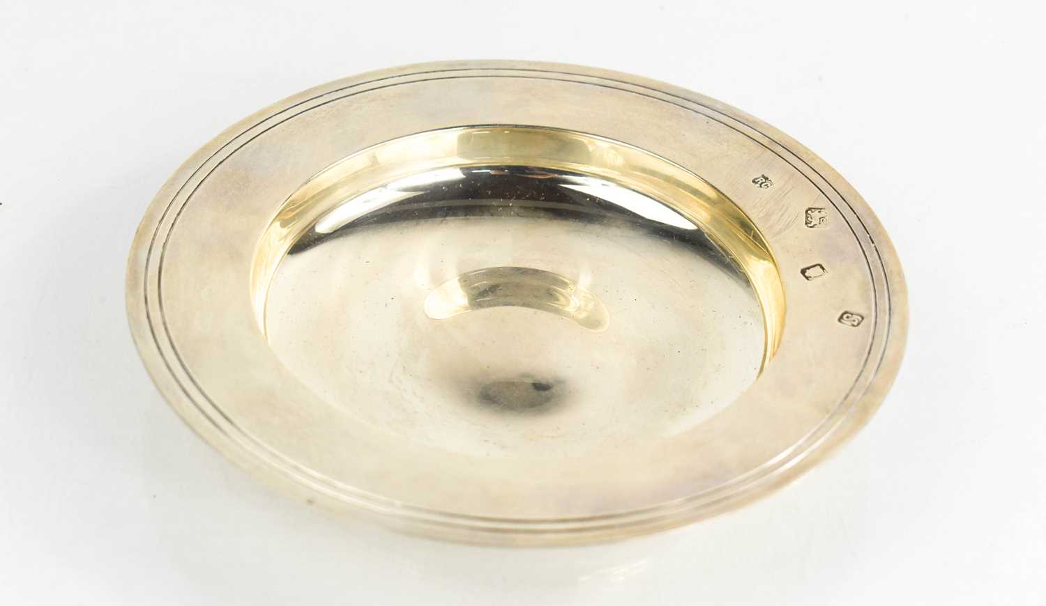 A silver dish, London 1992, 5.35toz.Condition report: Some wear generally.