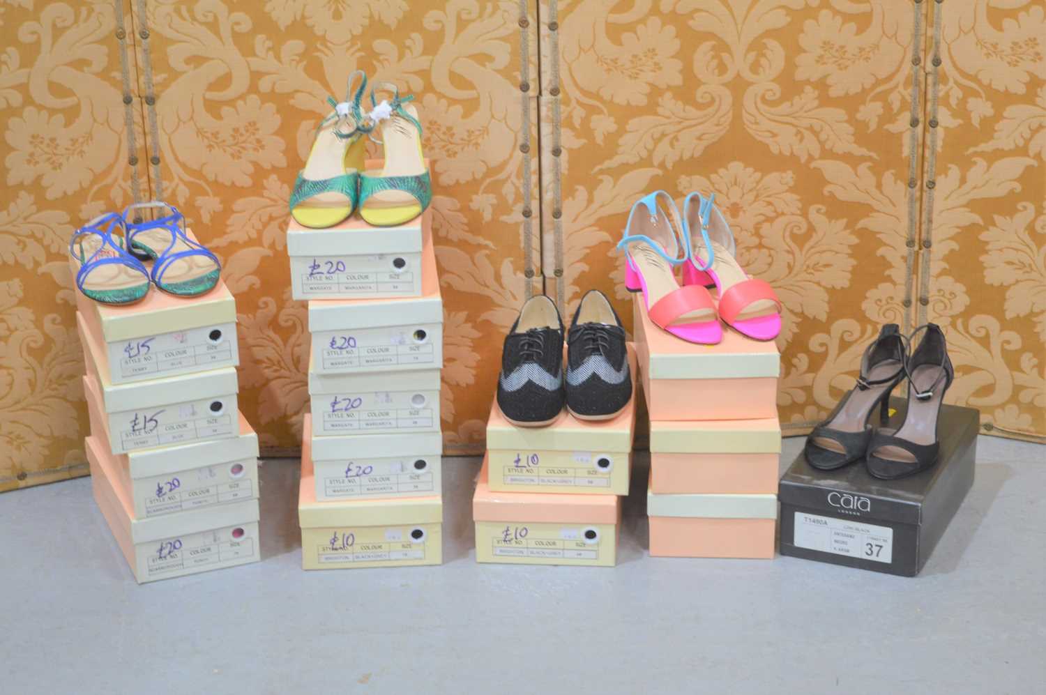 Fifteen pairs of brand new ladies shoes, various sizes and brands to include Cara and Yull