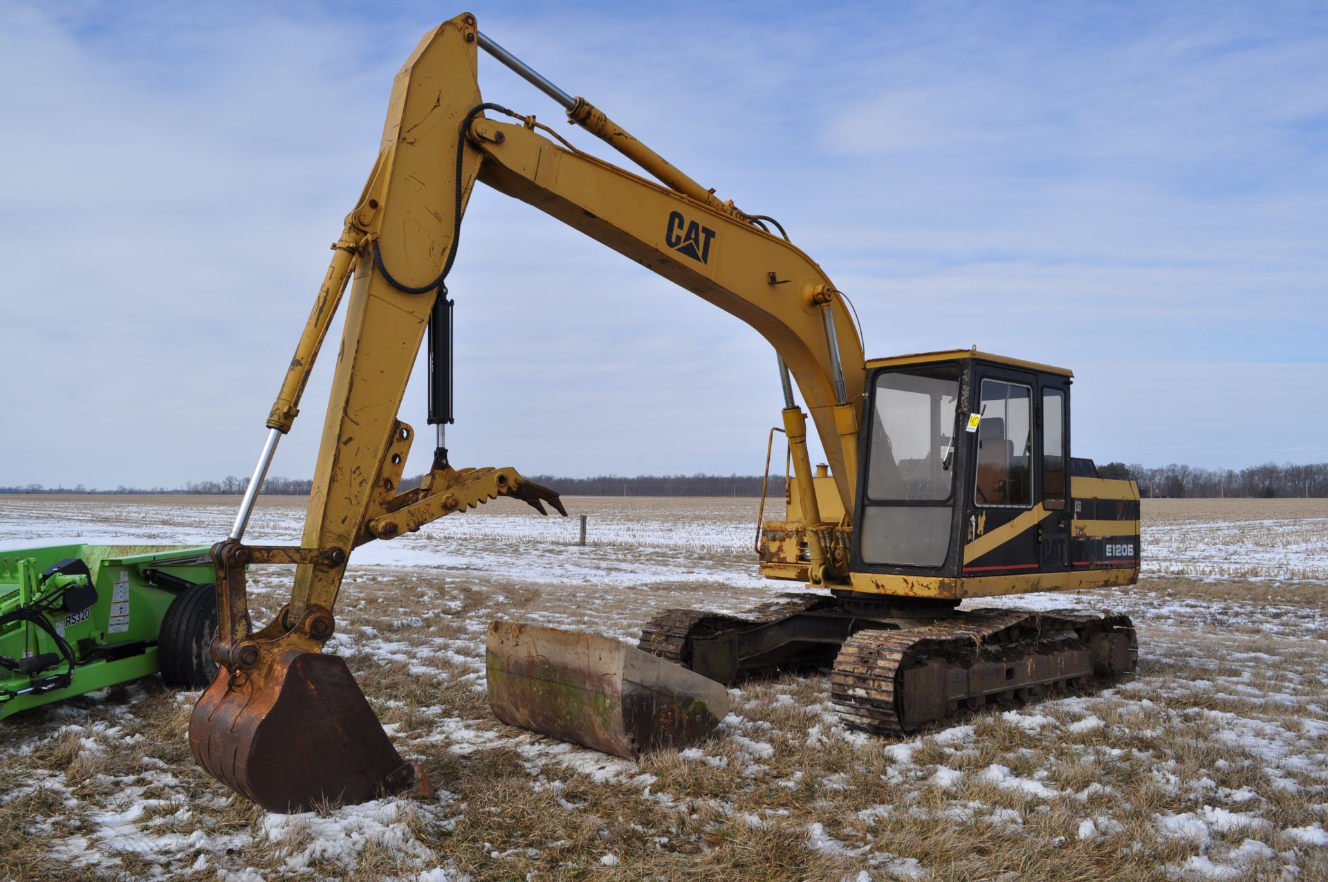 CAT E120B excavator, hyd thumb, 36” bucket, ditch bucket, 5274 hrs, SN 001200