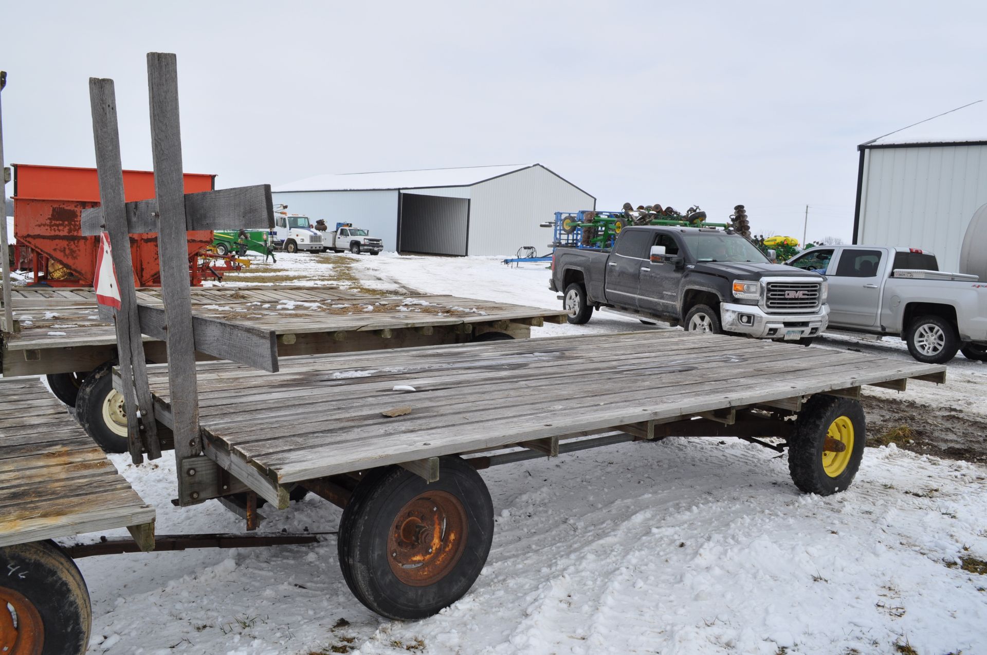 16’ flat rack hay wagon, rear standard - Image 3 of 11