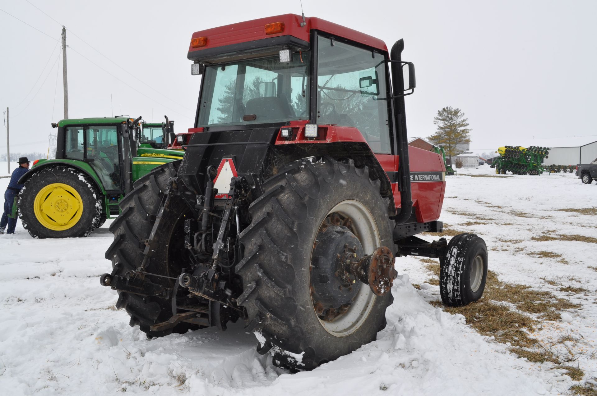 Case IH 7120 tractor, 2WD, power shift, 18.4 R 42 tires, 540/1000 PTO, 3 hyd remotes, 3 pt, shows - Image 3 of 37