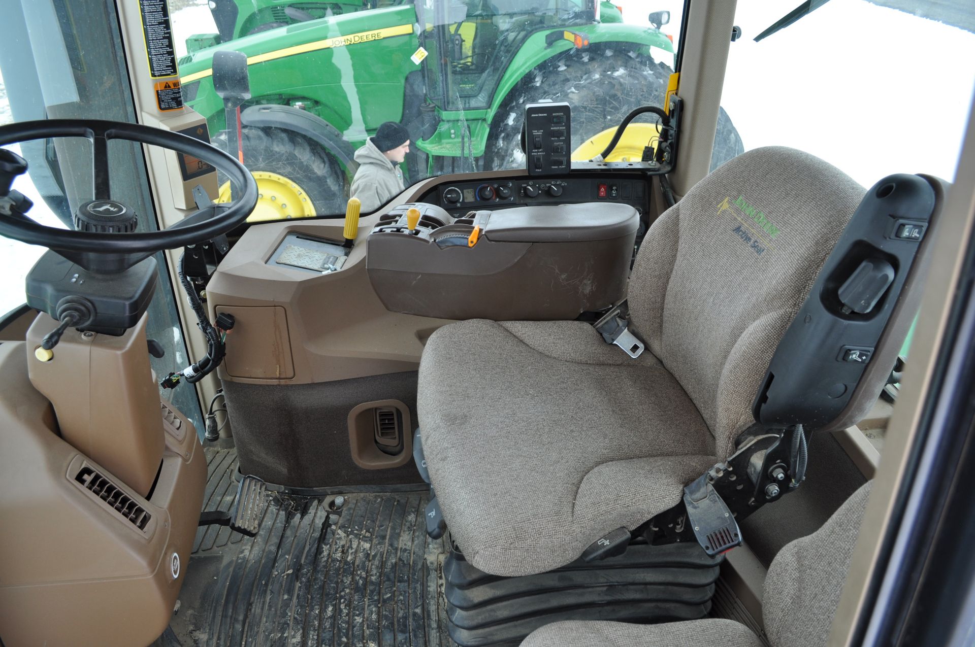John Deere 9220 tractor, 4WD, 520/85R42 duals, power shift, rear wheel wts, 4 hyd remotes, 3pt, - Image 24 of 35