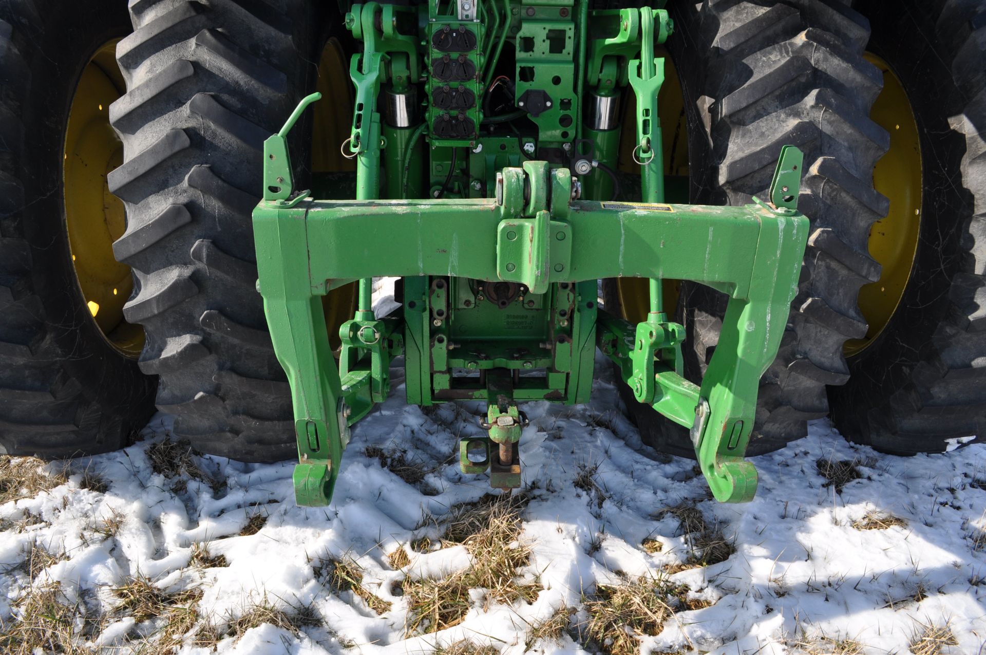 John Deere 7920 tractor, MFWD, IVT, 480/80R42 rear duals, 380/85R30 front, front fenders, front wts, - Image 20 of 33