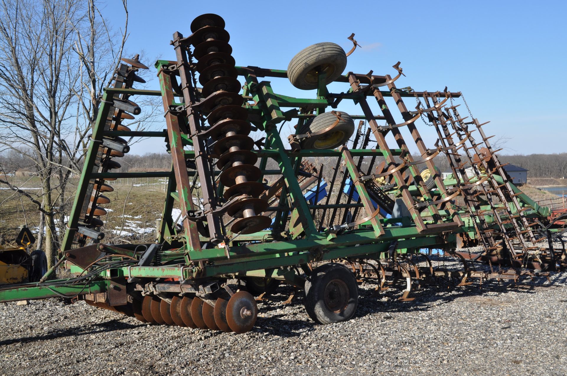 30’ John Deere 724 mulch finisher, front blades, walking tandems, 5 bar harrow, rear hitch and hyd - Image 22 of 22