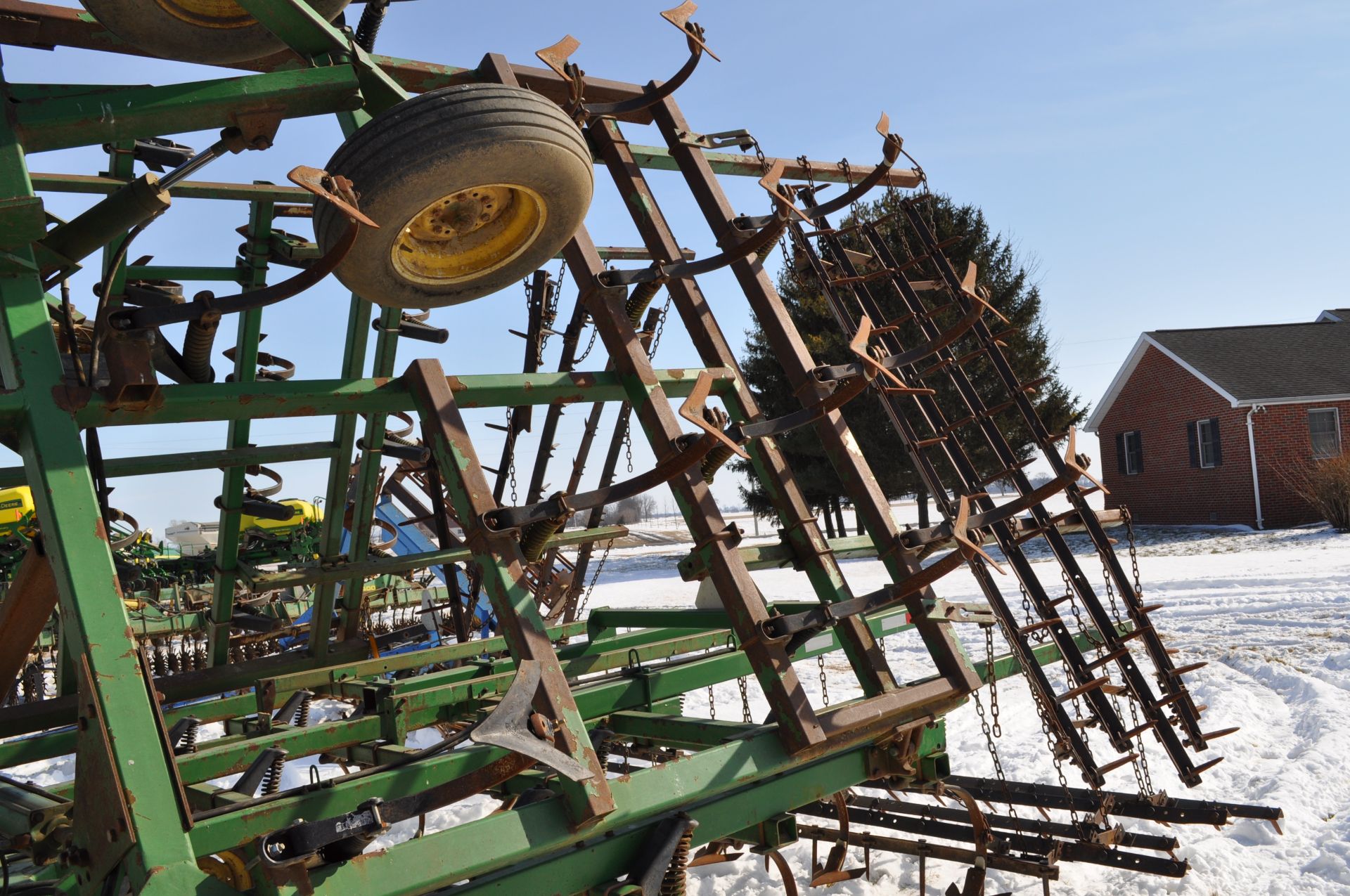 30’ John Deere 724 mulch finisher, front blades, walking tandems, 5 bar harrow, rear hitch and hyd - Image 11 of 22