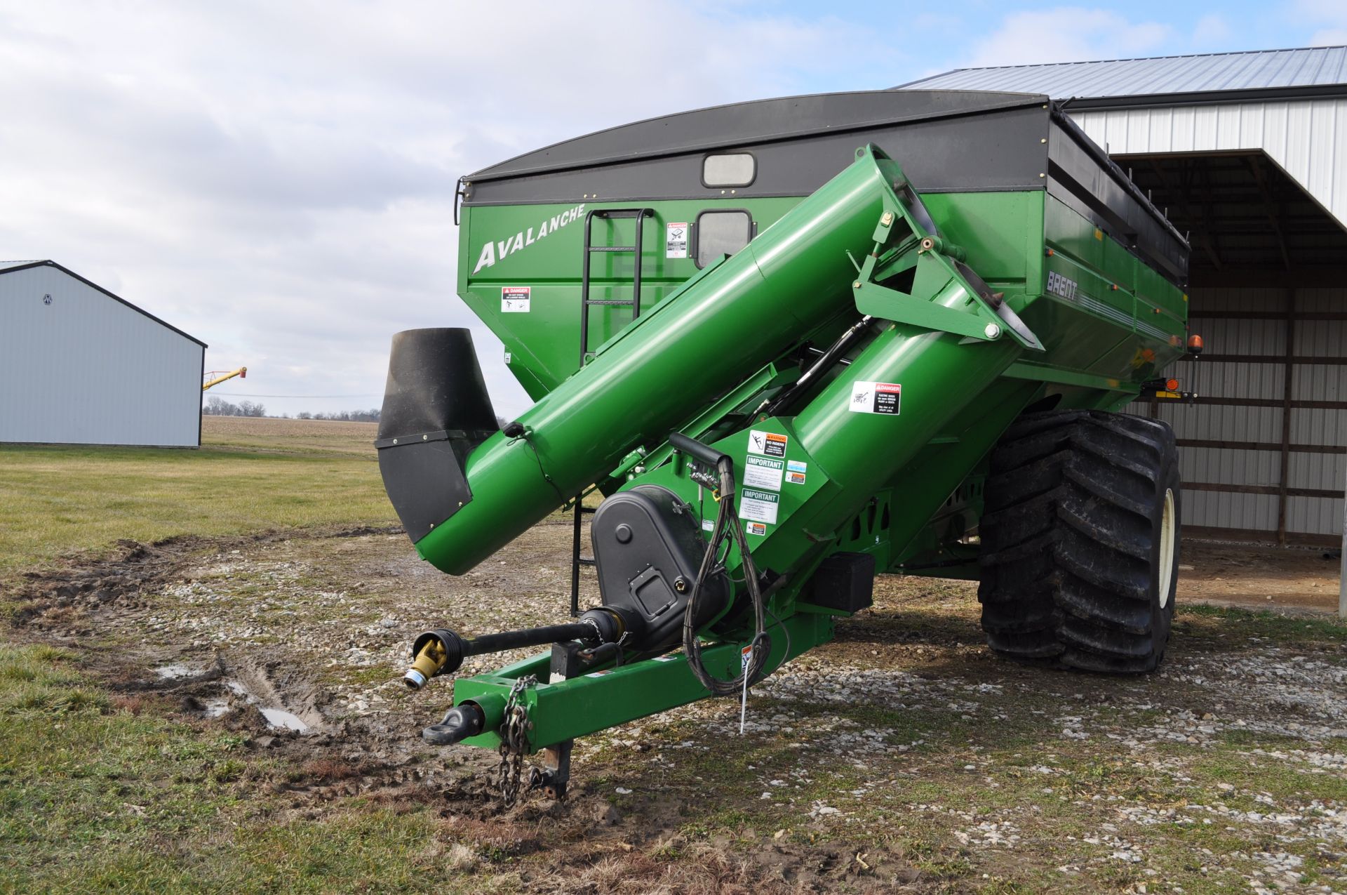 Brent Avalanche 1194 grain cart, 76x50.00-32 tires, 1000 PTO, scales, roll tarp, lights, camera, - Image 7 of 11