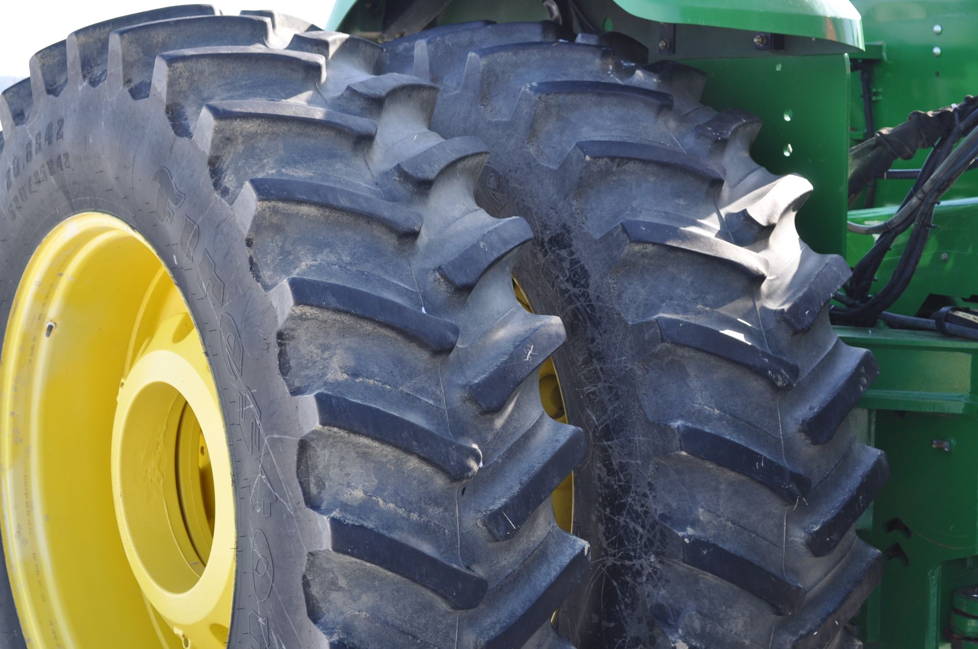 John Deere 9220 tractor, 4WD, 520/85R42 duals, power shift, rear wheel wts, 4 hyd remotes, 3pt, - Image 8 of 35