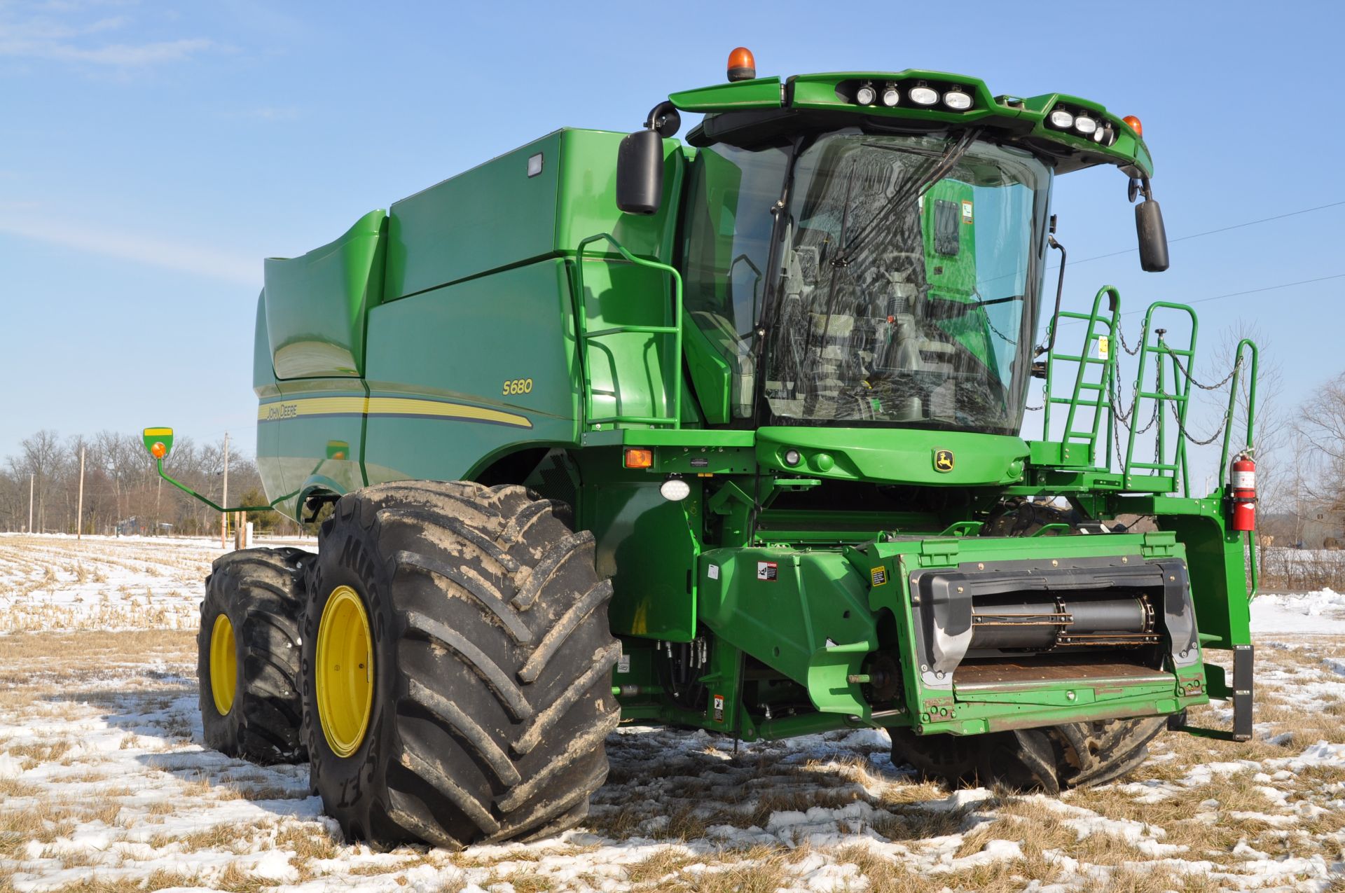 John Deere S680 combine, 1250/50R32 drive tires, 750/65R26 rear tires, PWRD, yield monitor, poly - Image 5 of 41