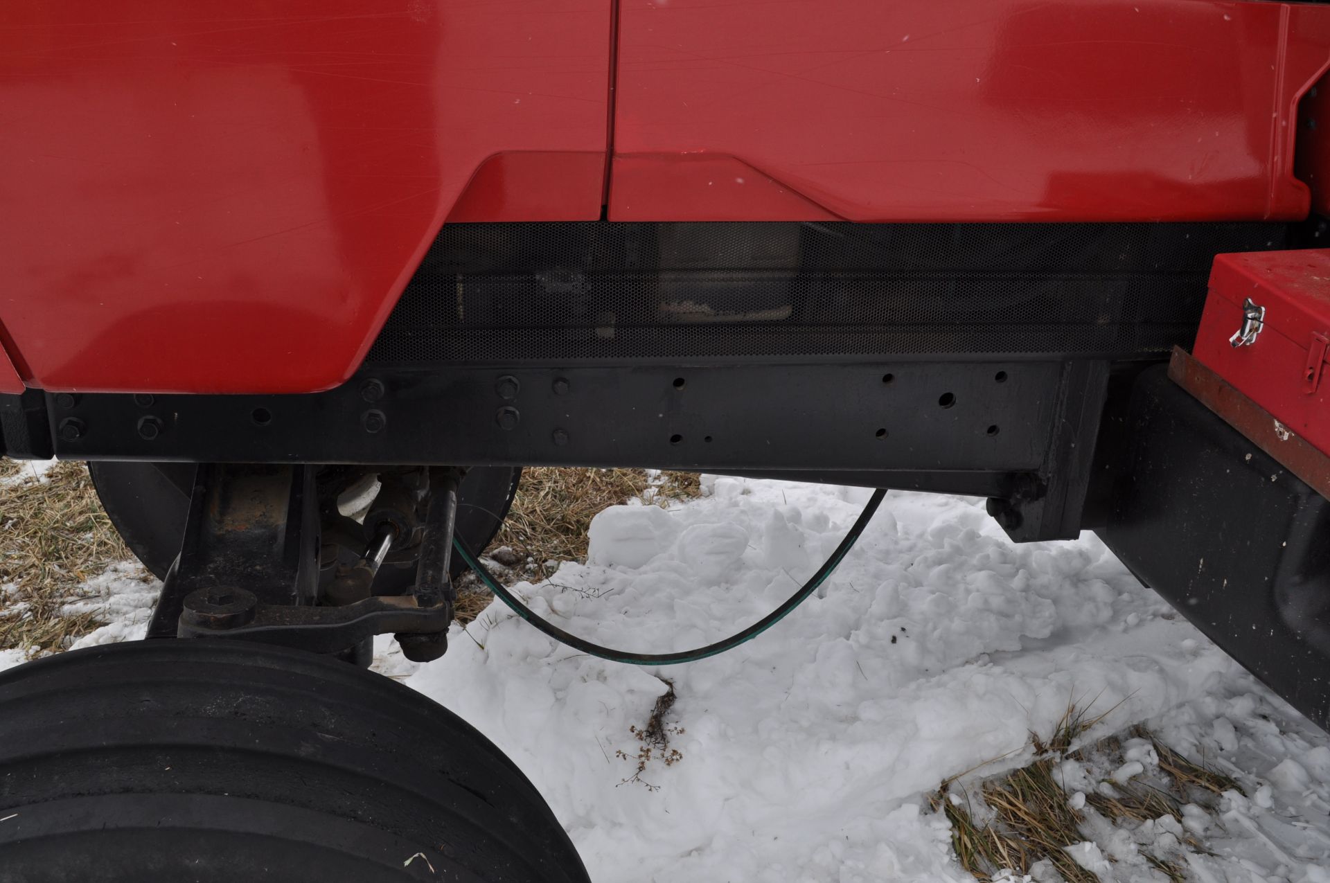 Case IH 7120 tractor, 2WD, power shift, 18.4 R 42 tires, 540/1000 PTO, 3 hyd remotes, 3 pt, shows - Image 18 of 37