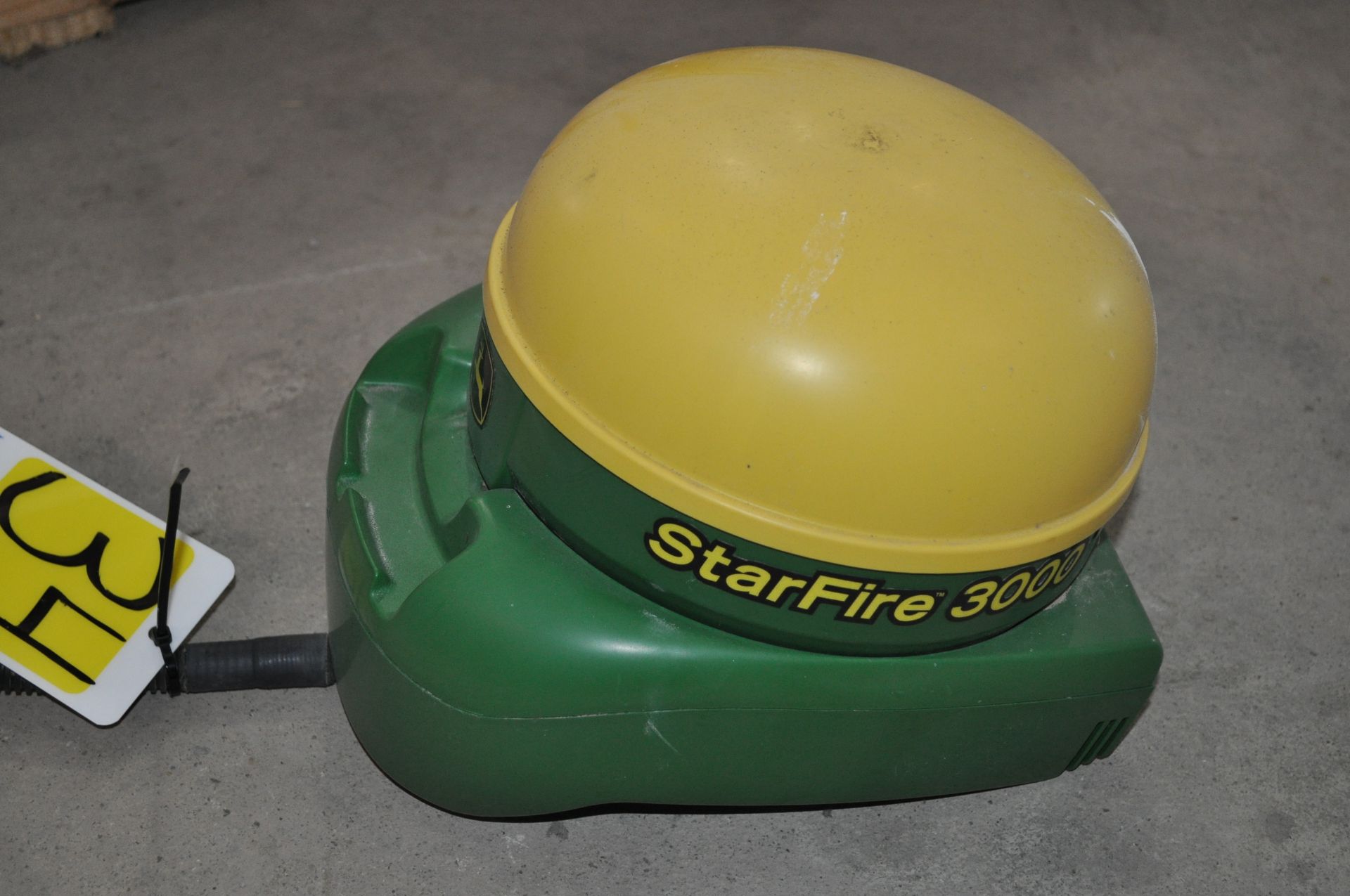 John Deere StarFire 3000 receiver, SF1, SN PCGT3TA557960