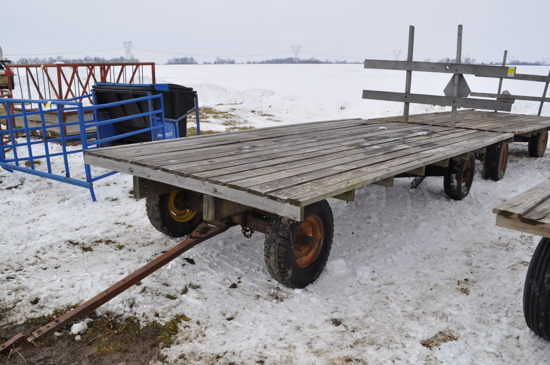 16’ flat rack hay wagon, rear standard