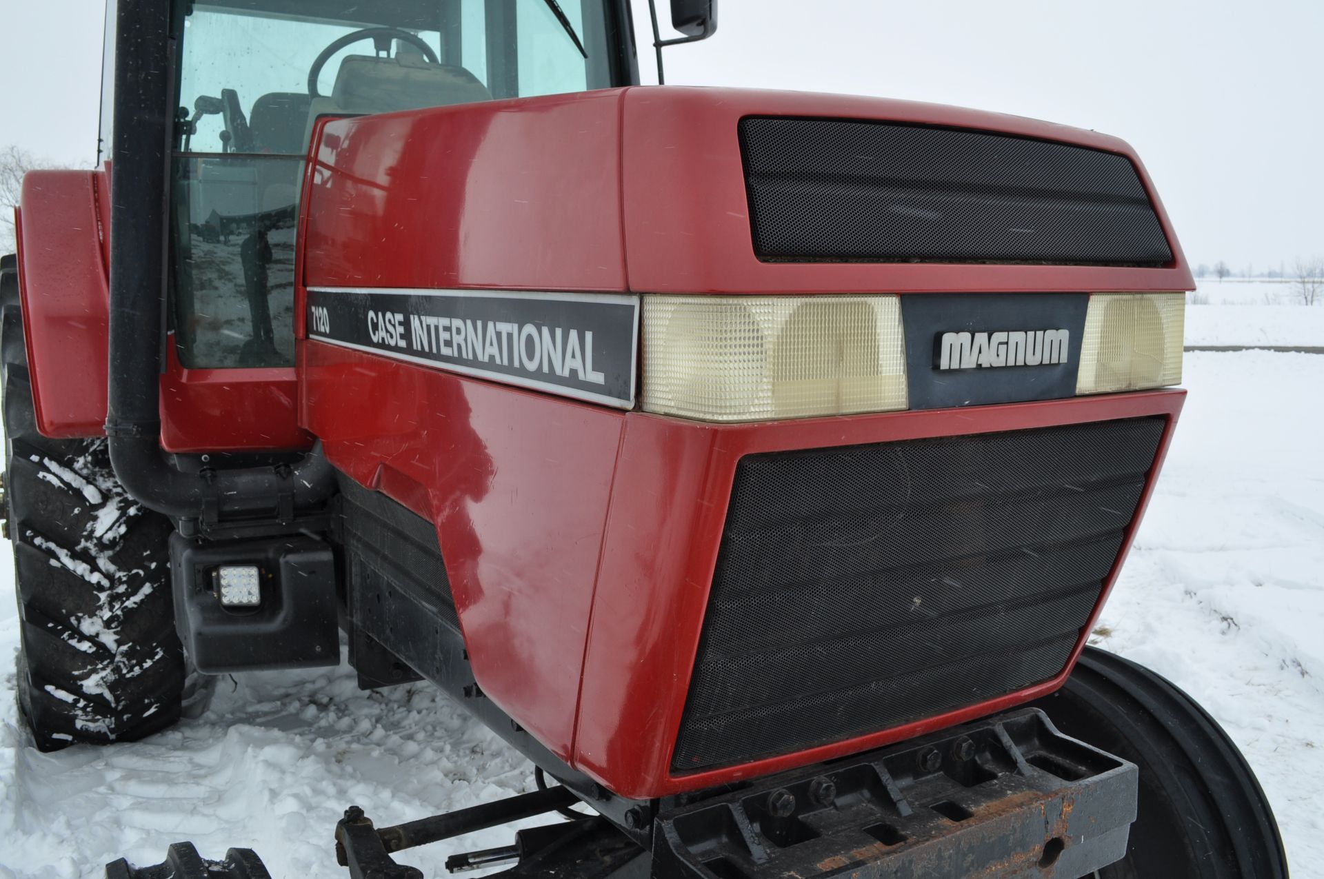 Case IH 7120 tractor, 2WD, power shift, 18.4 R 42 tires, 540/1000 PTO, 3 hyd remotes, 3 pt, shows - Image 15 of 37