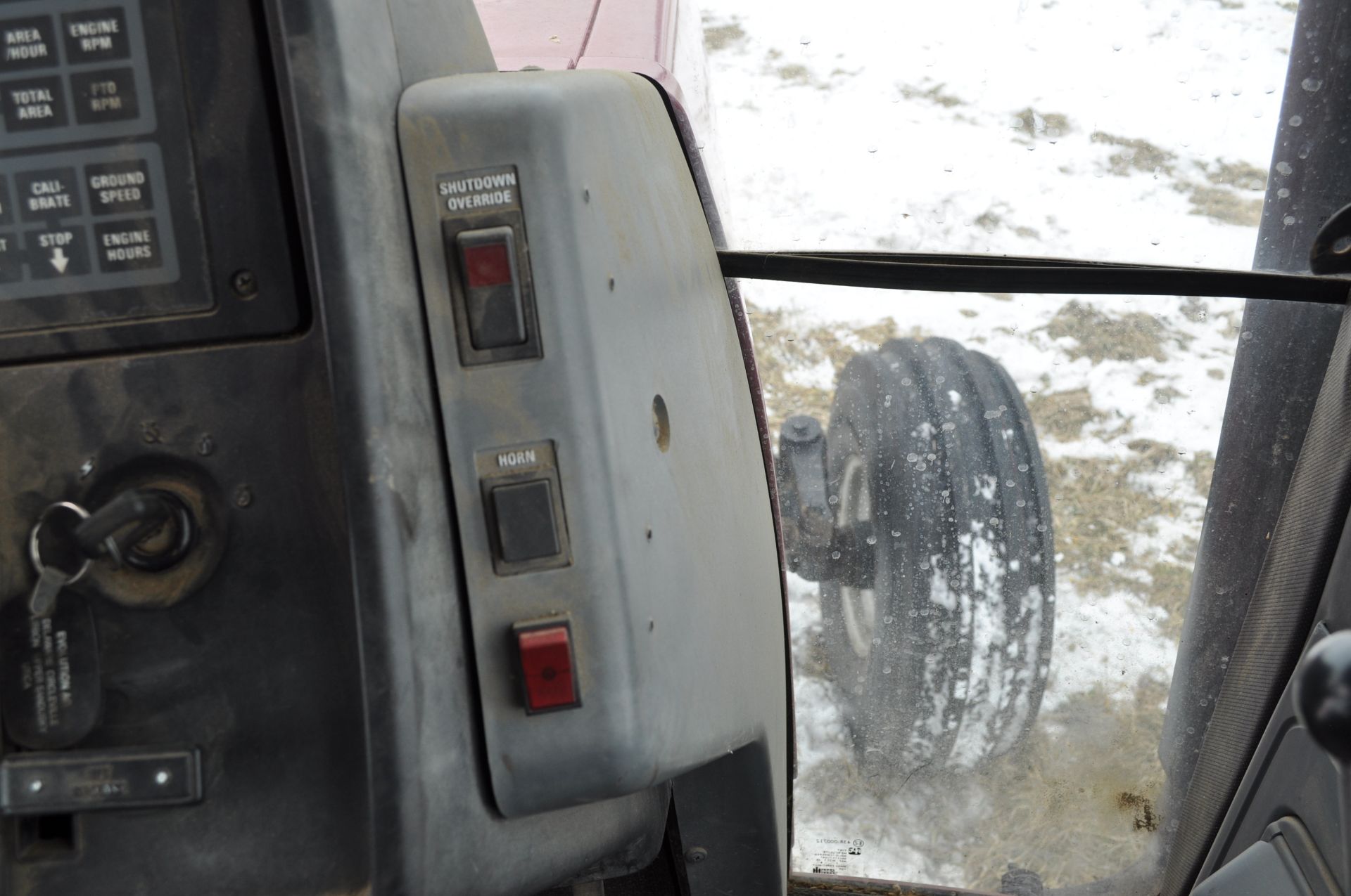 Case IH 7120 tractor, 2WD, power shift, 18.4 R 42 tires, 540/1000 PTO, 3 hyd remotes, 3 pt, shows - Image 35 of 37