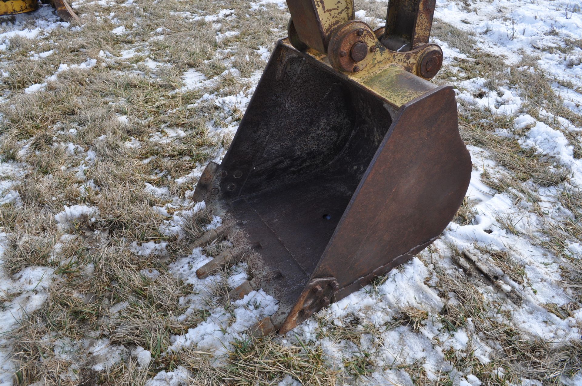 CAT E120B excavator, hyd thumb, 36” bucket, ditch bucket, 5274 hrs, SN 001200 - Image 6 of 16