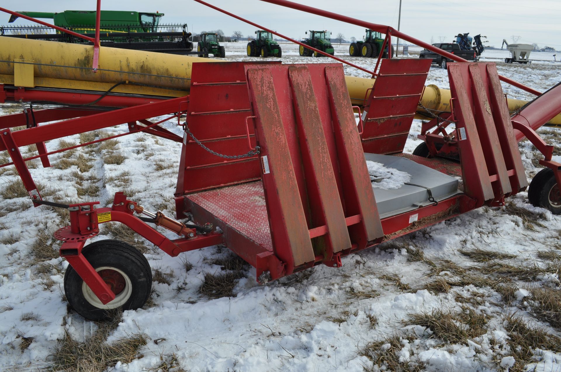 Westfield MK 130-91 plus auger, w/ Pit Express drive over unload, 540 PTO, hyd raise - Image 5 of 13