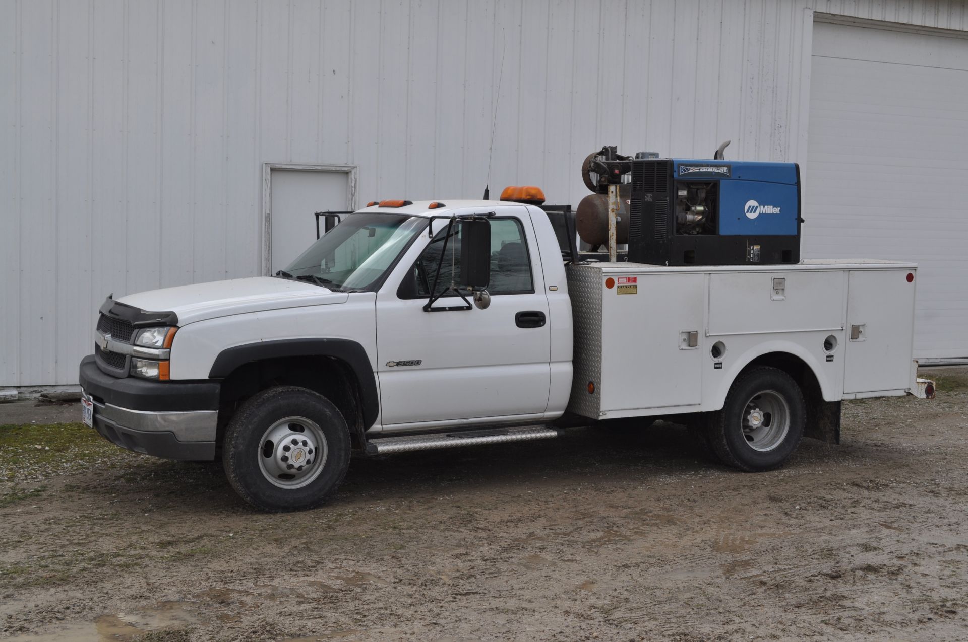 2003 Chevy 3500 service truck, standard cab, V-8 gas, automatic, 4x4, DRW, 42,206 miles, 9’ Stahl - Image 45 of 48