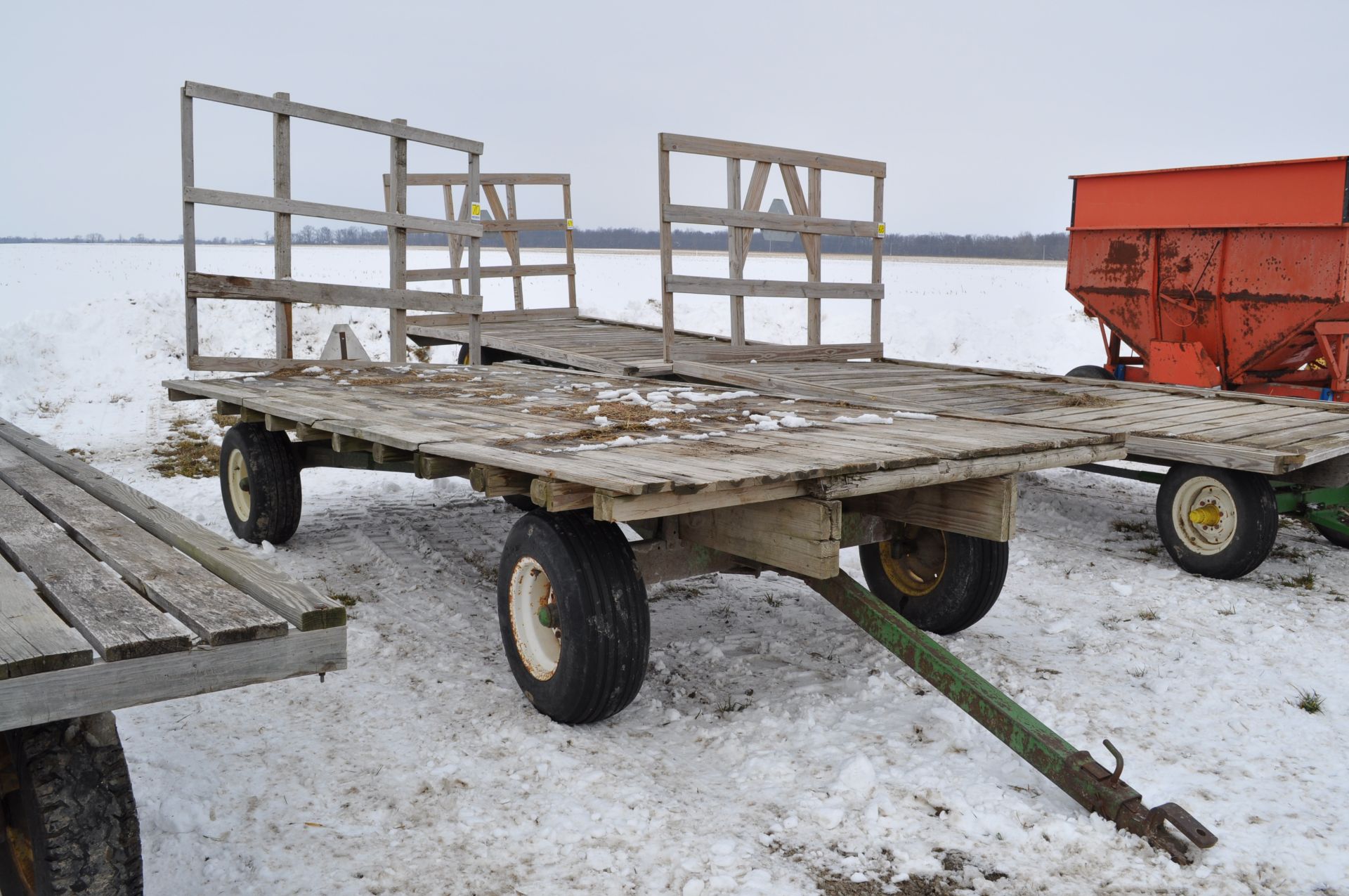 16’ flat rack hay wagon, rear standard - Image 2 of 10