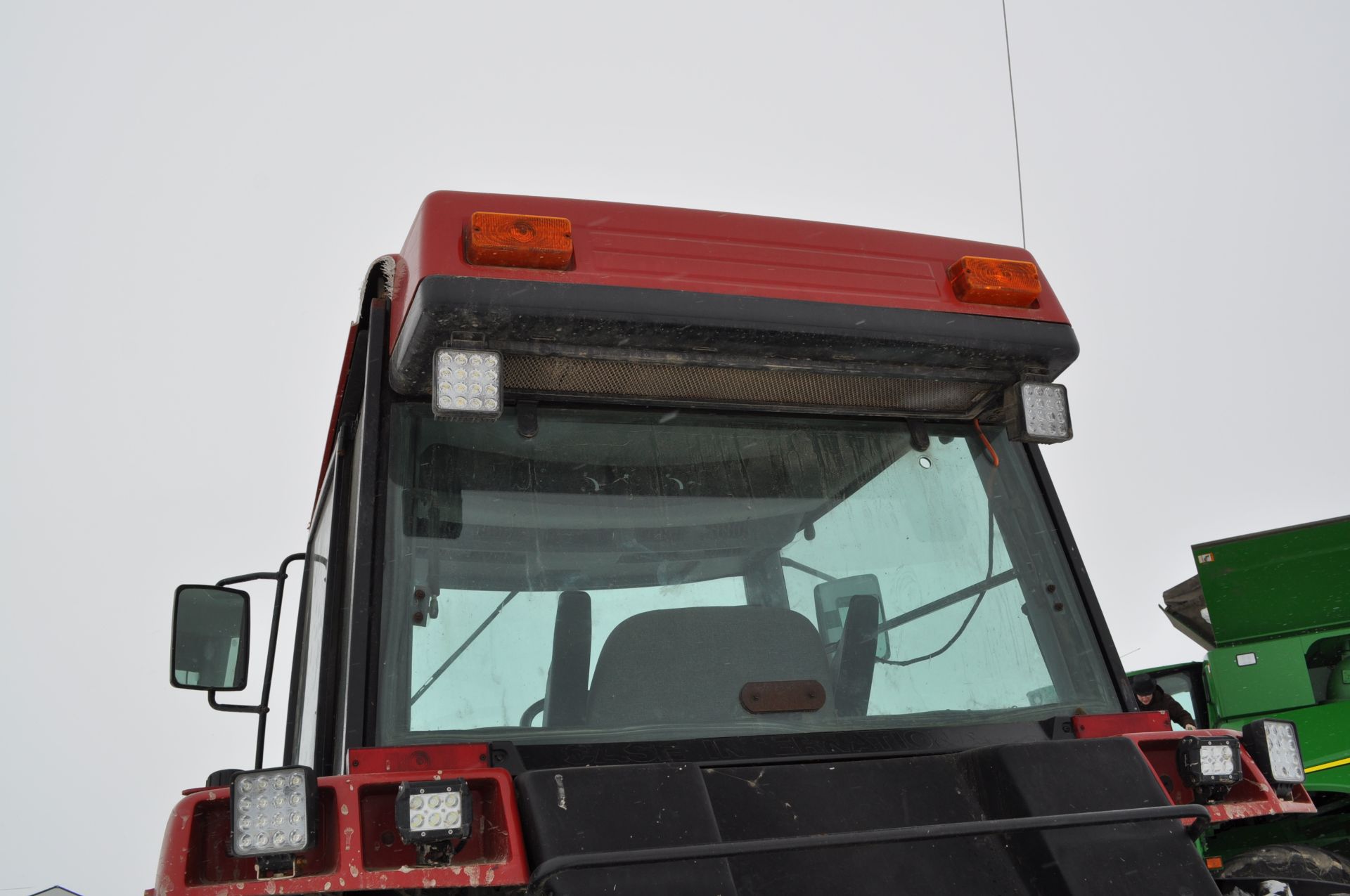 Case IH 7120 tractor, 2WD, power shift, 18.4 R 42 tires, 540/1000 PTO, 3 hyd remotes, 3 pt, shows - Image 23 of 37