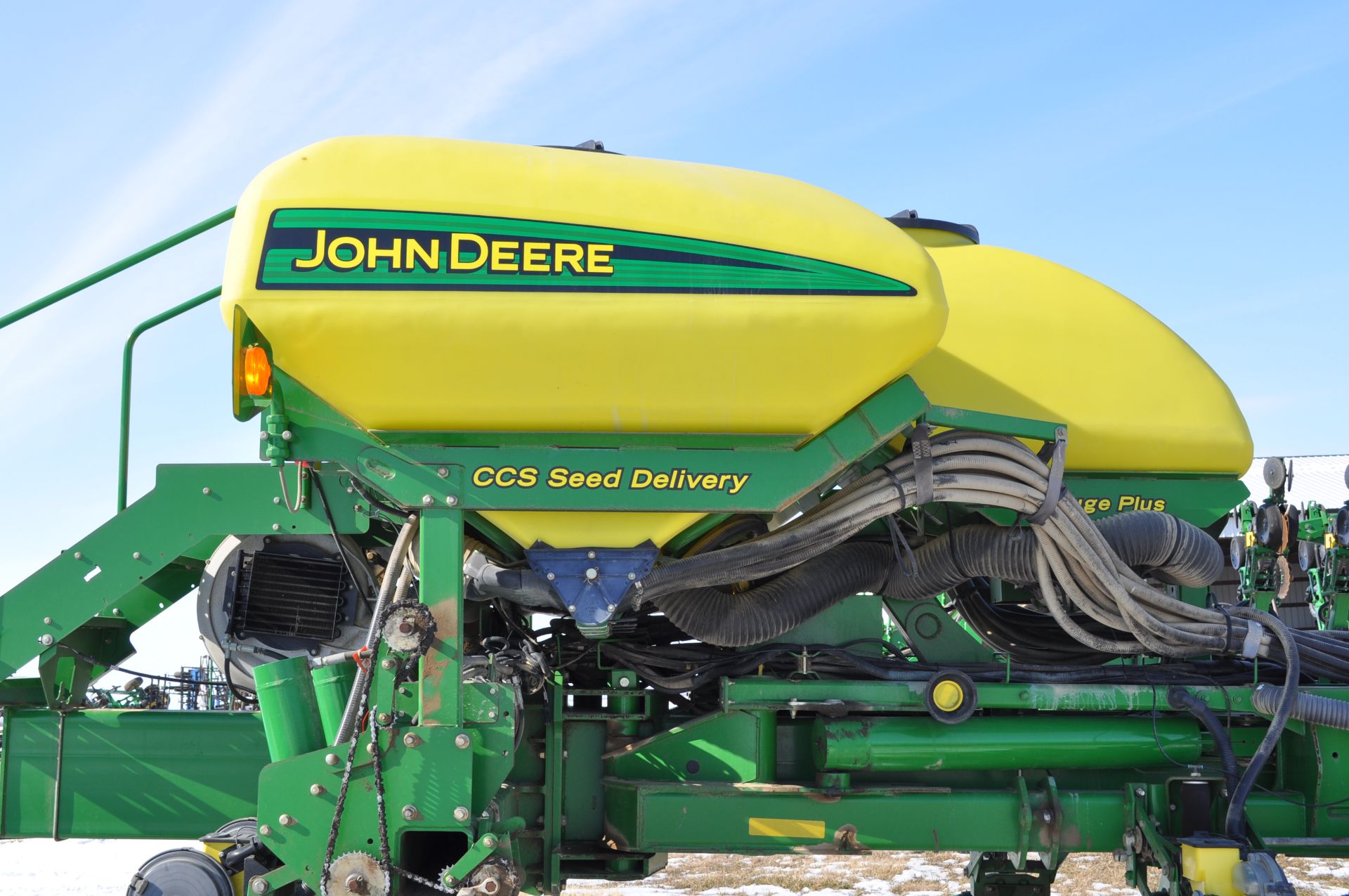 John Deere 1770 NT 24 row 30” planter, front fold, CCS, Refuge Plus tank, markers, no-till coulters, - Image 20 of 25