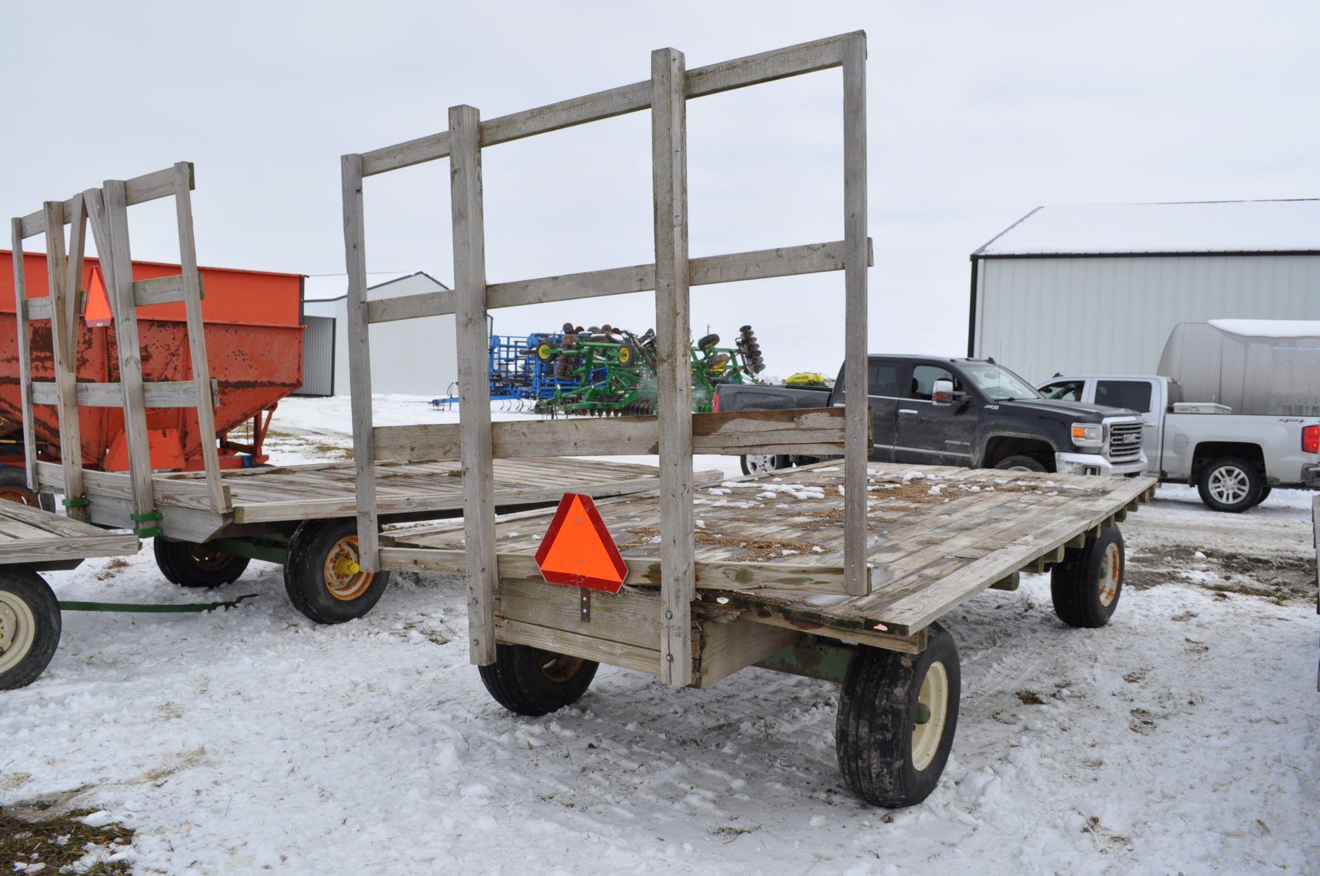 16’ flat rack hay wagon, rear standard - Image 3 of 10