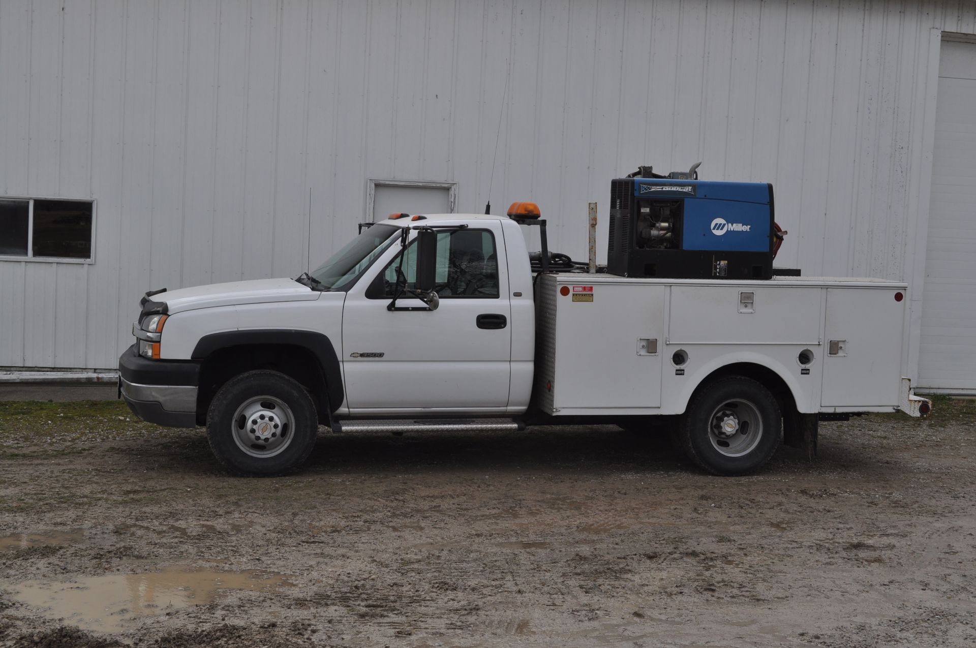 2003 Chevy 3500 service truck, standard cab, V-8 gas, automatic, 4x4, DRW, 42,206 miles, 9’ Stahl - Image 48 of 48