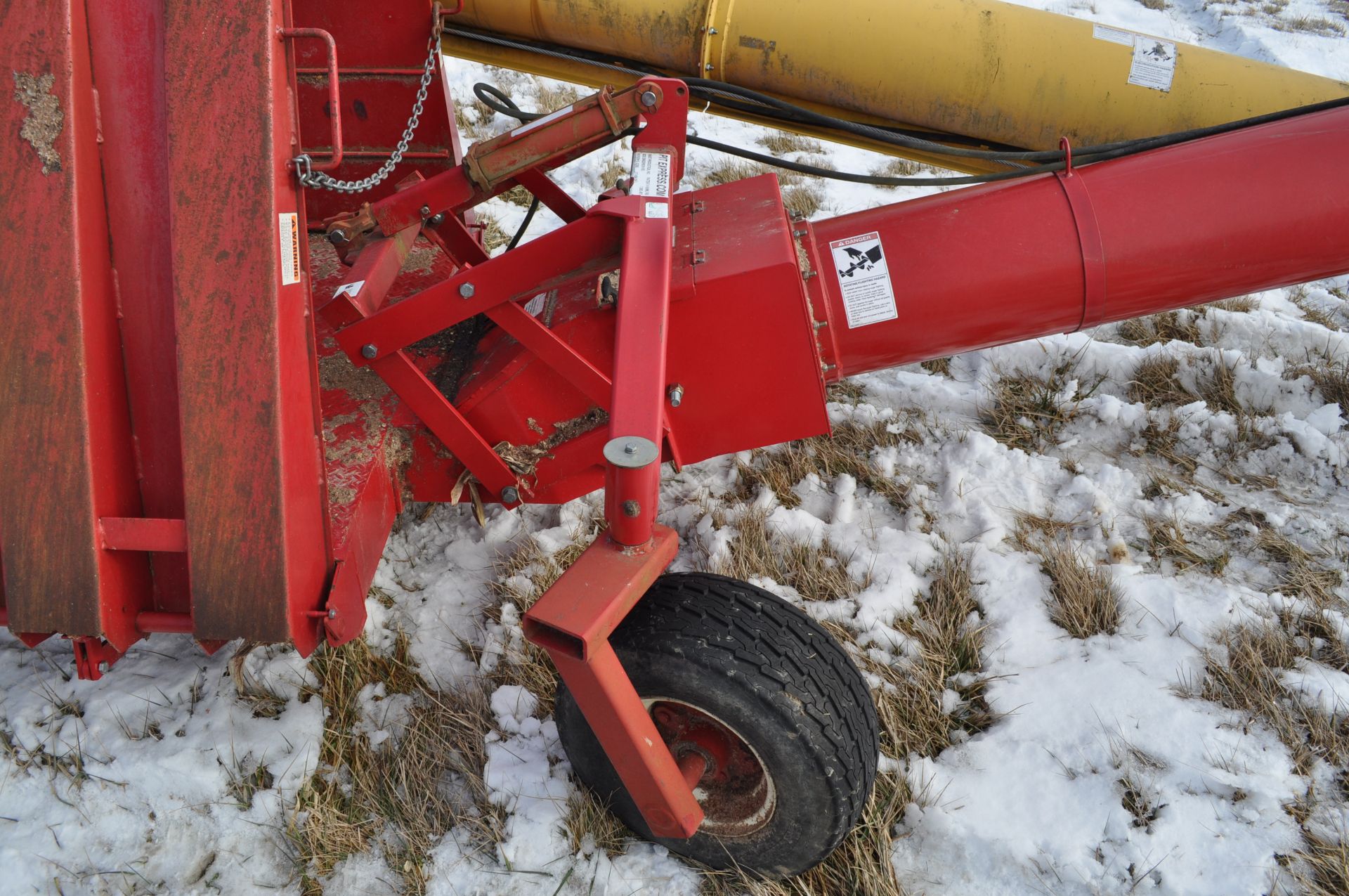 Westfield MK 130-91 plus auger, w/ Pit Express drive over unload, 540 PTO, hyd raise - Image 7 of 13