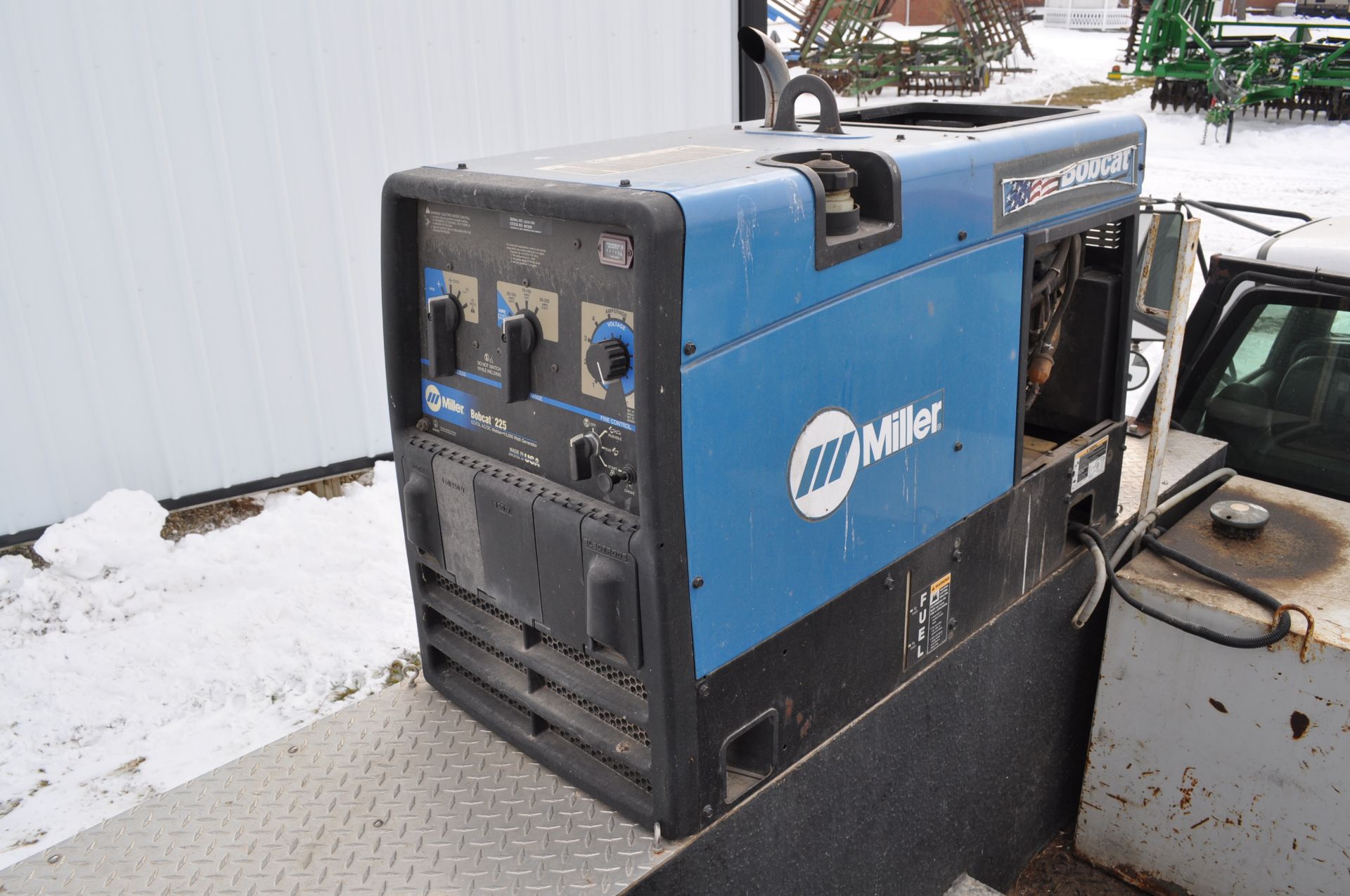 Miller Bobcat 225 welder/generator, 218 hrs, Kohler gas engine - Image 3 of 8