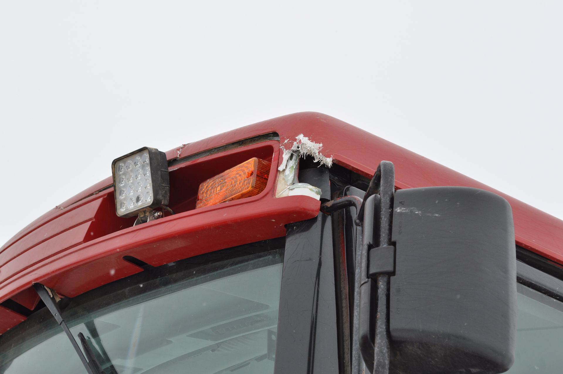 Case IH 7120 tractor, 2WD, power shift, 18.4 R 42 tires, 540/1000 PTO, 3 hyd remotes, 3 pt, shows - Image 25 of 37