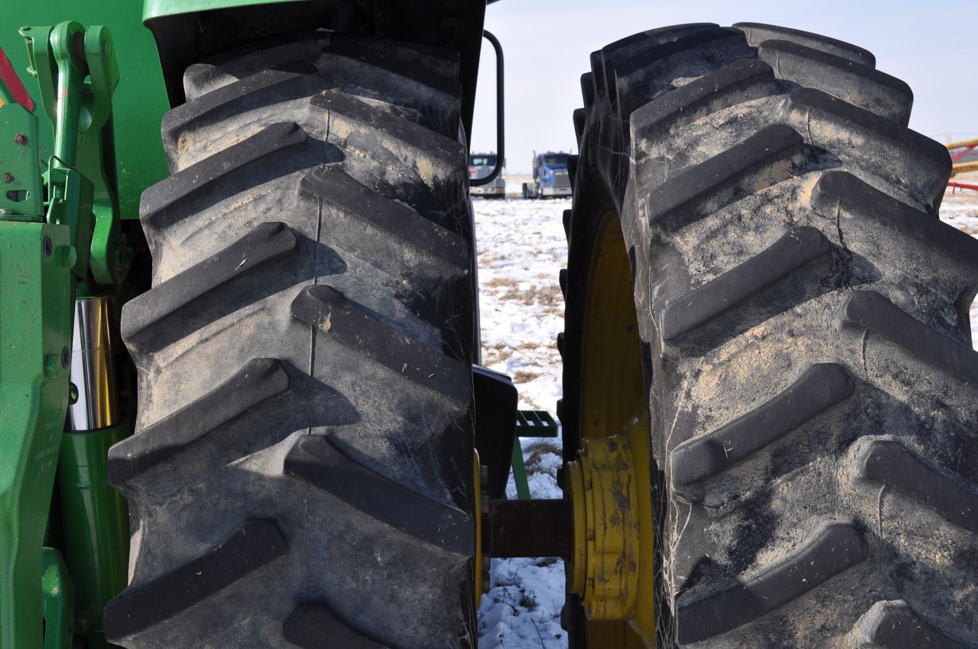 John Deere 8430 tractor, MFWD, 480/80R50 duals, 420/85R34 front, power shift, front fenders, front - Image 9 of 37