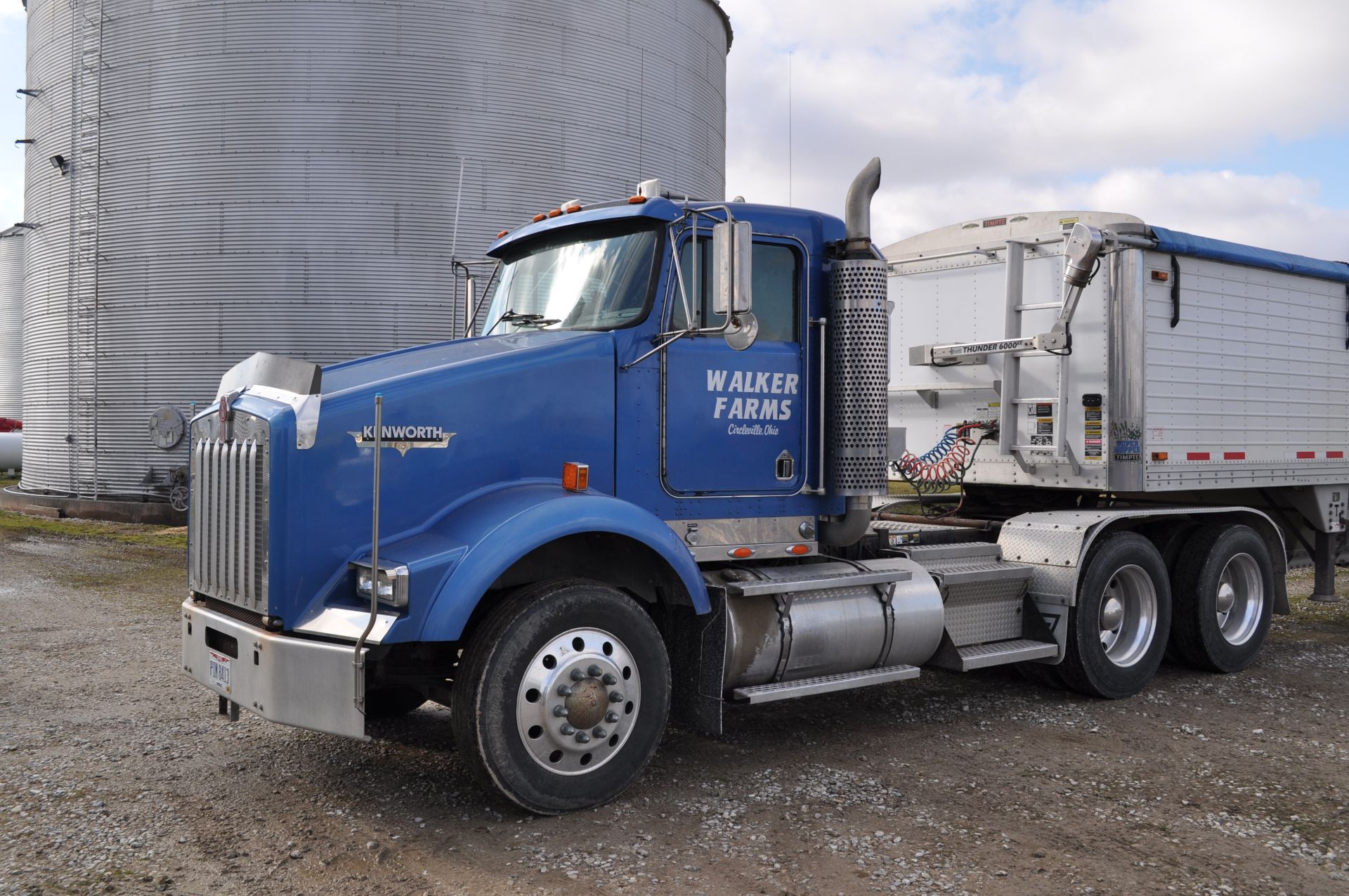 2004 Kenworth T-800 semi truck, daycab, 186” WB, CAT C-15 ACERT, 13 spd, engine brake, twin screw, - Image 33 of 33