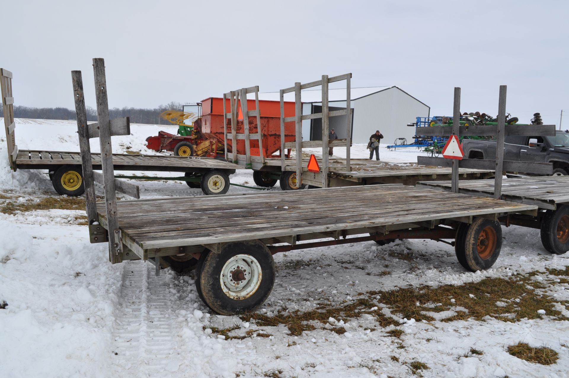 16’ flat rack hay wagon, rear standard - Image 3 of 11