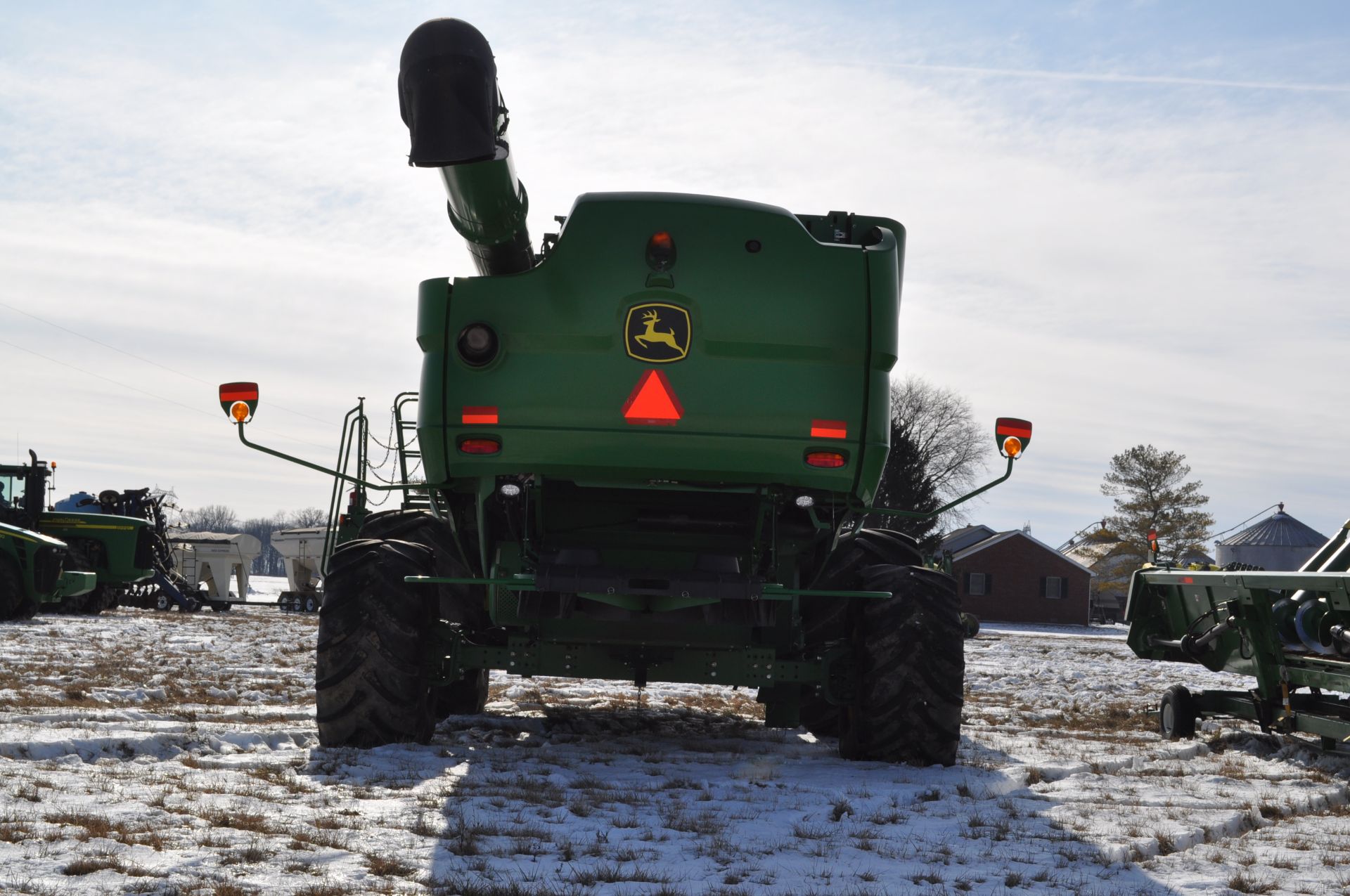 John Deere S680 combine, 1250/50R32 drive tires, 750/65R26 rear tires, PWRD, yield monitor, poly - Image 3 of 41