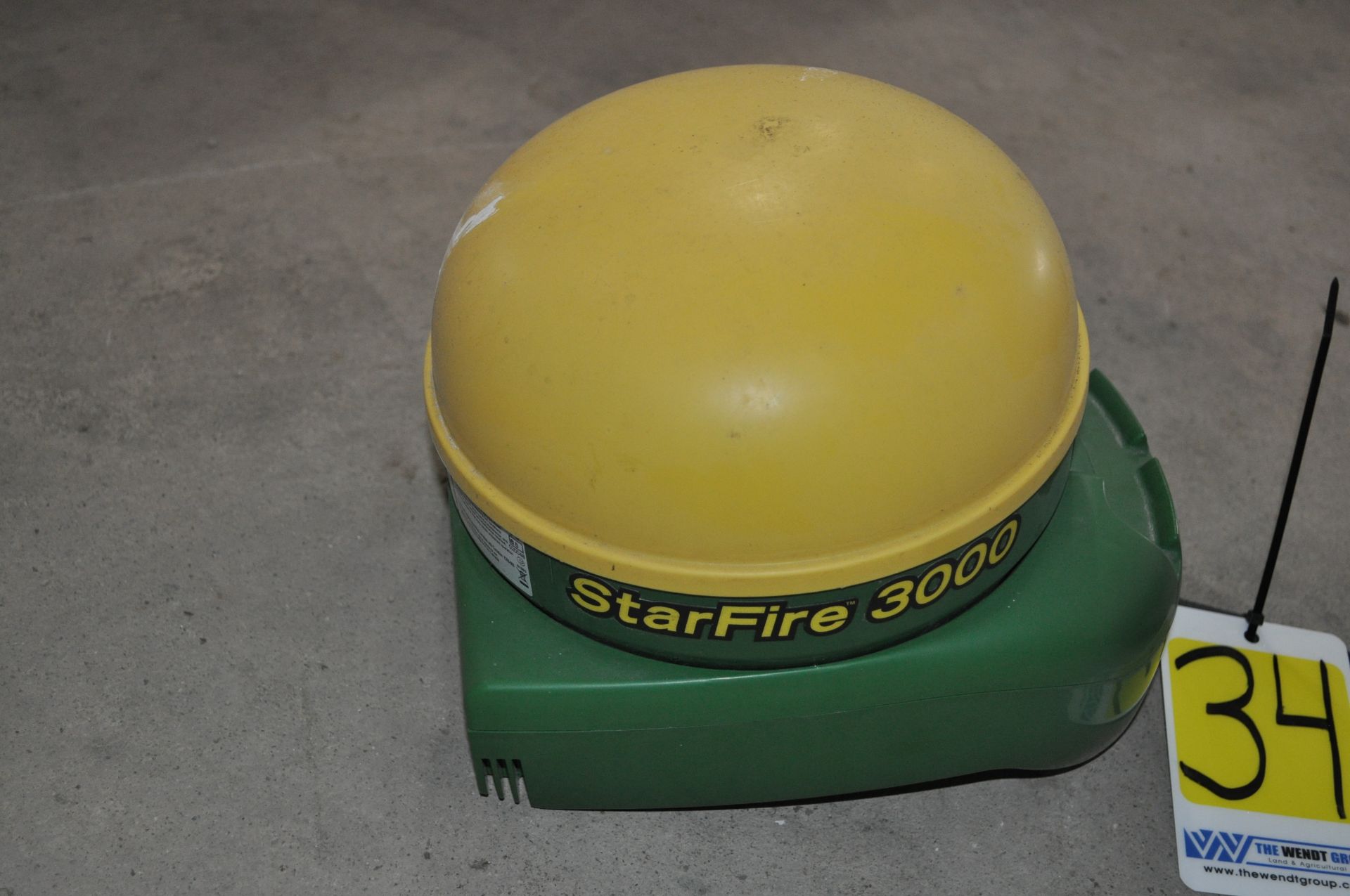 John Deere StarFire 3000 receiver, SF1, SN PCGT3TA557960 - Image 2 of 3